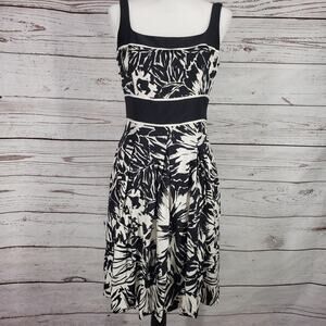 White House Black Market Women's 100%Silk Abstract Flower Dress Size 6